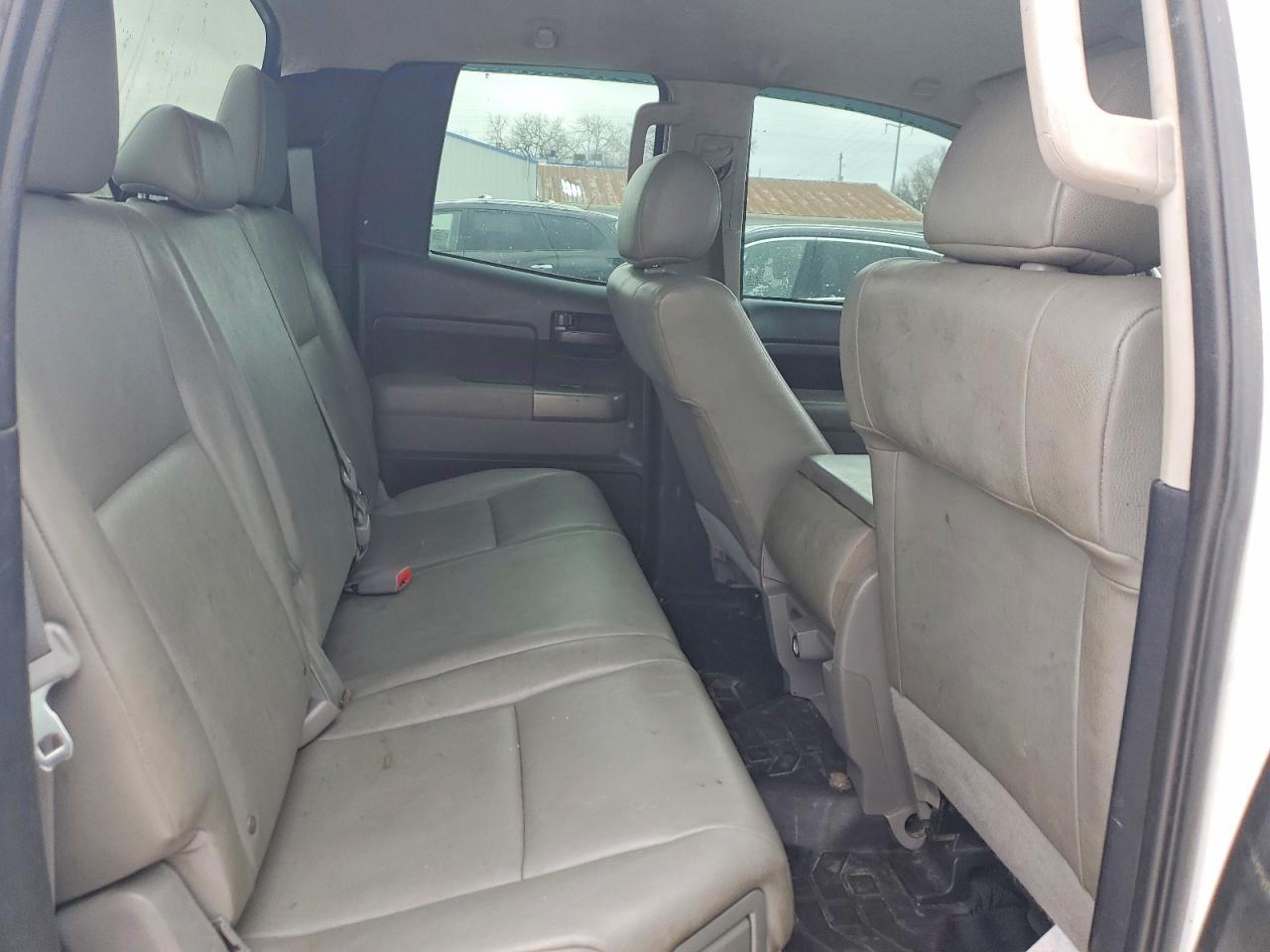 2011 TOYOTA TUNDRA