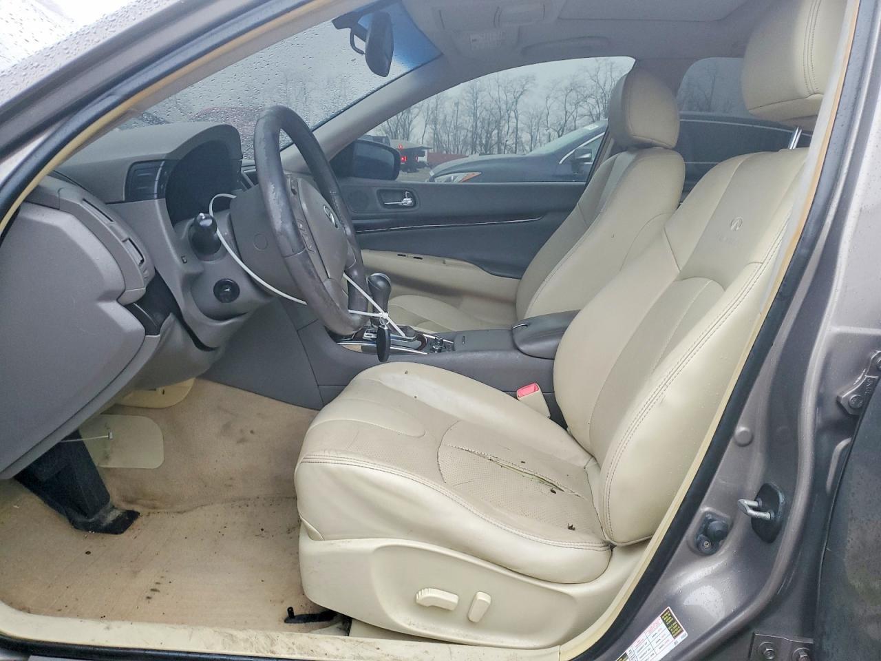 2013 INFINITI G37
