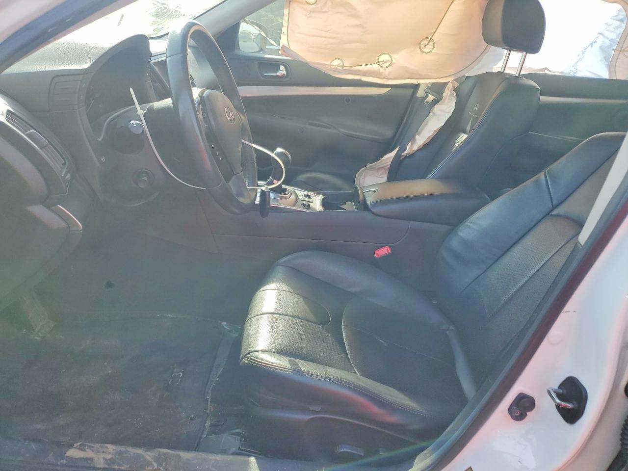 2013 INFINITI G37