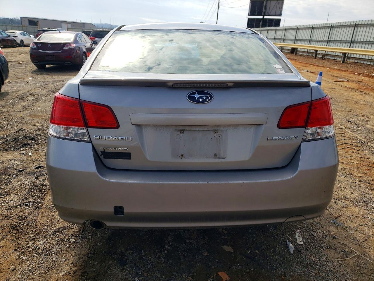 2010 SUBARU Legacy
