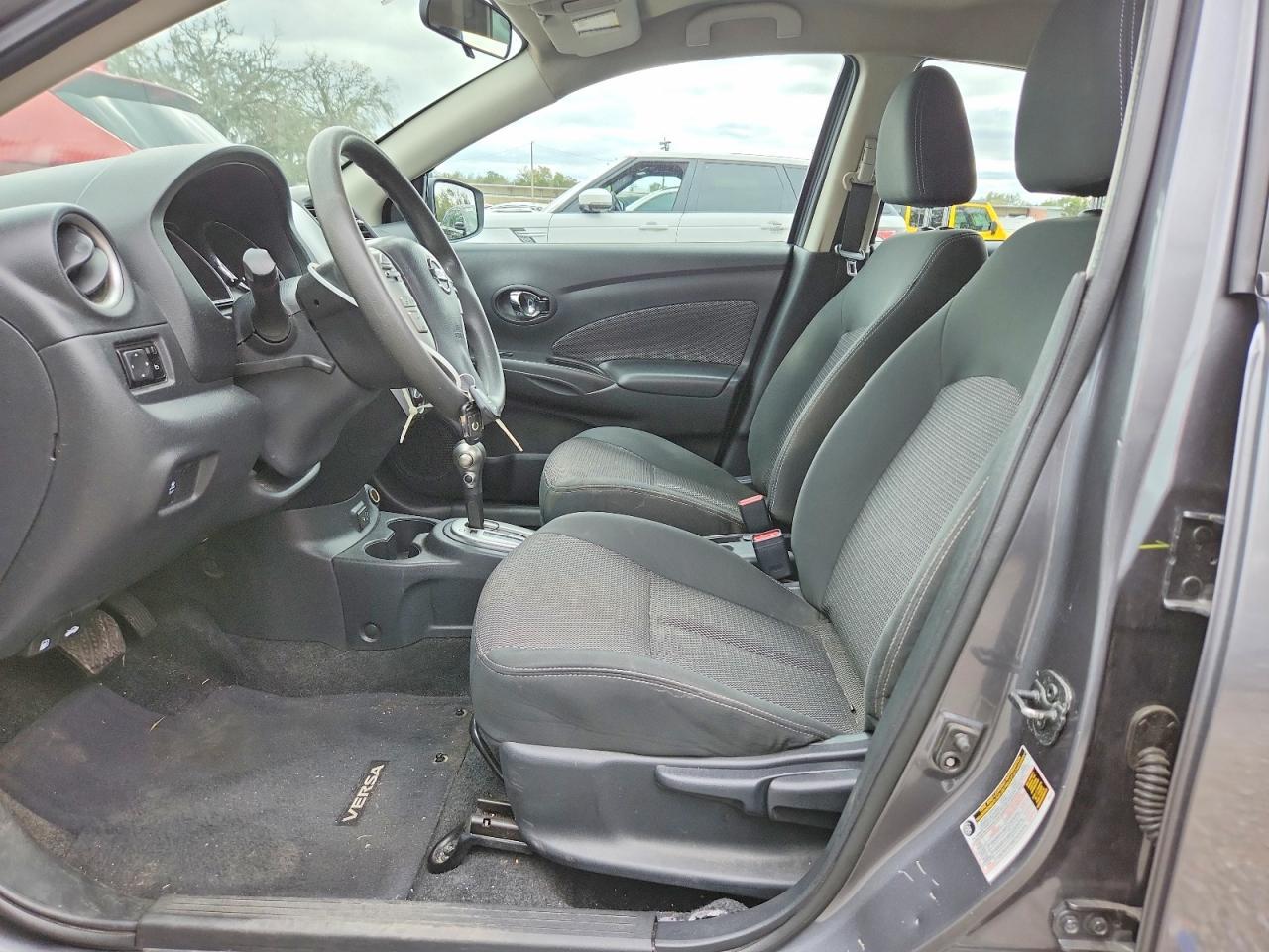 2017 NISSAN VERSA