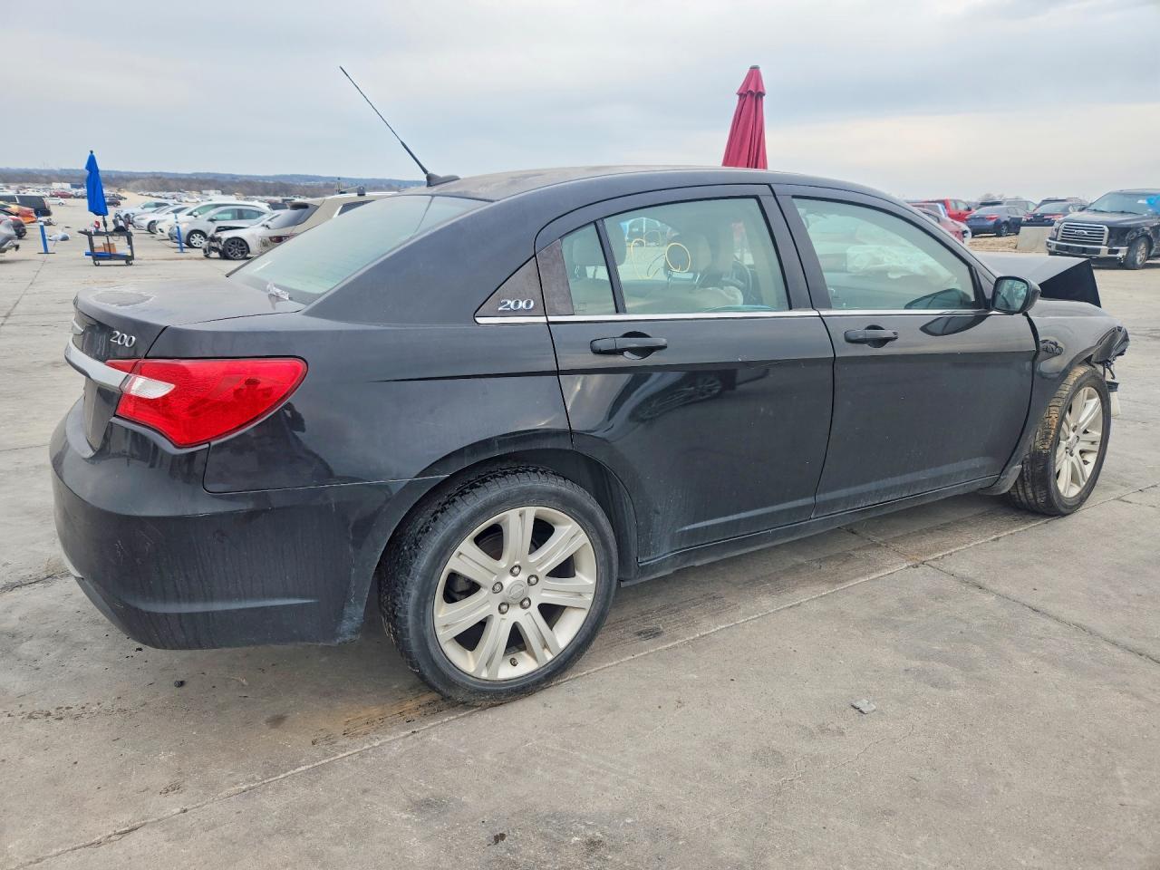 2013 CHRYSLER 200