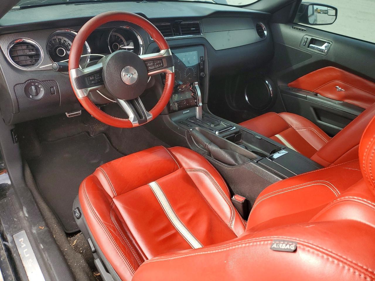 2013 FORD MUSTANG