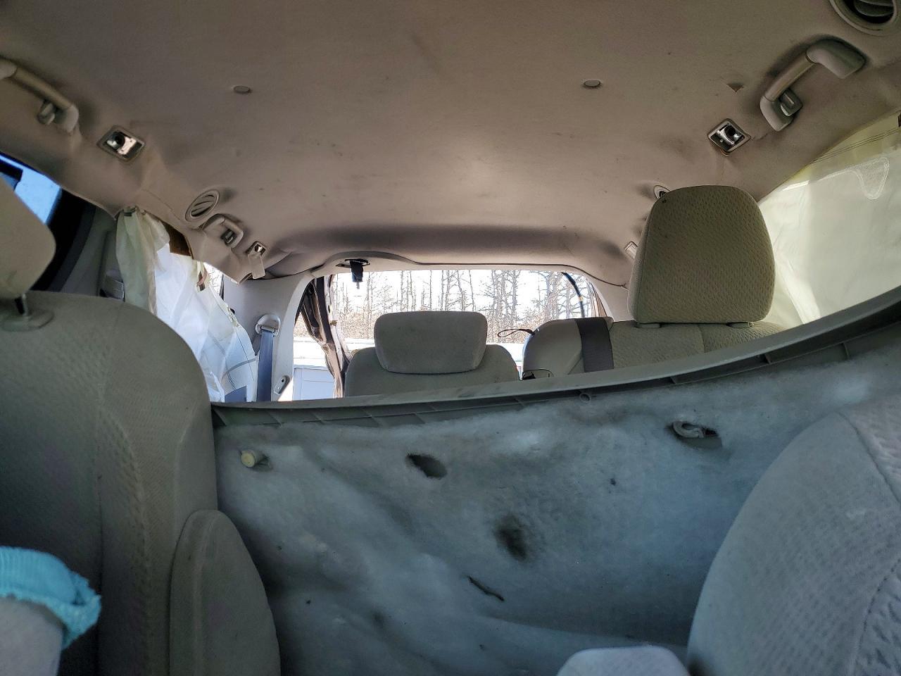 2011 TOYOTA SIENNA