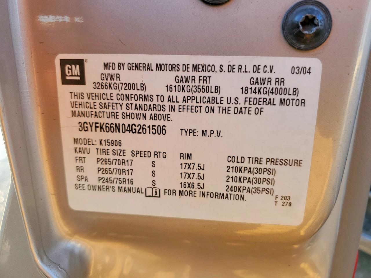 2004 CADILLAC Escalade ESV