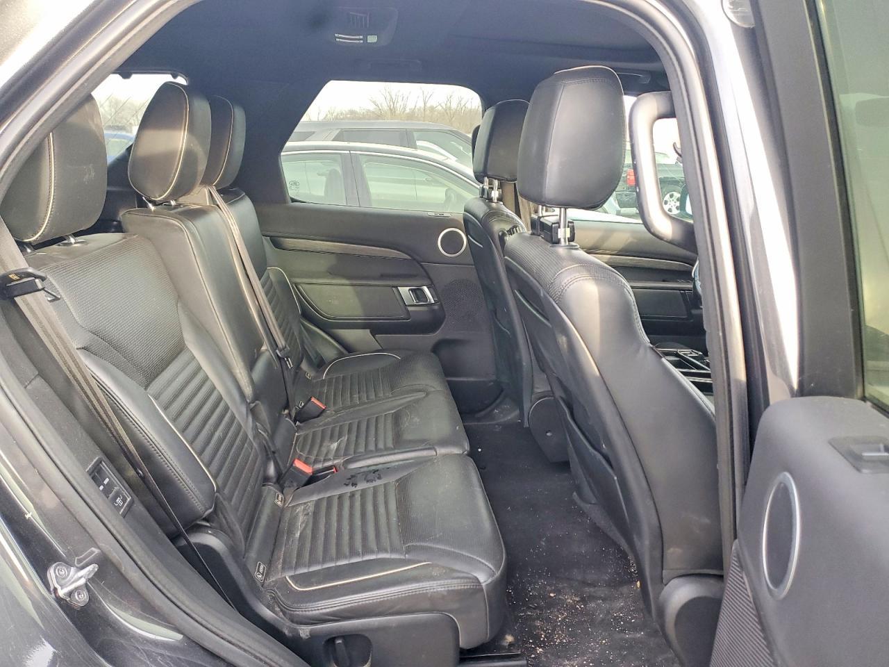 2018 LAND ROVER Discovery