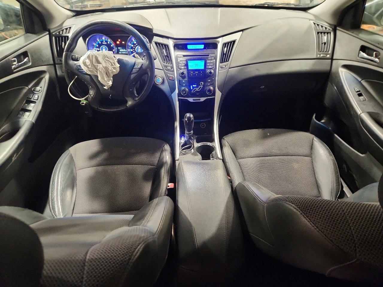 2011 HYUNDAI SONATA