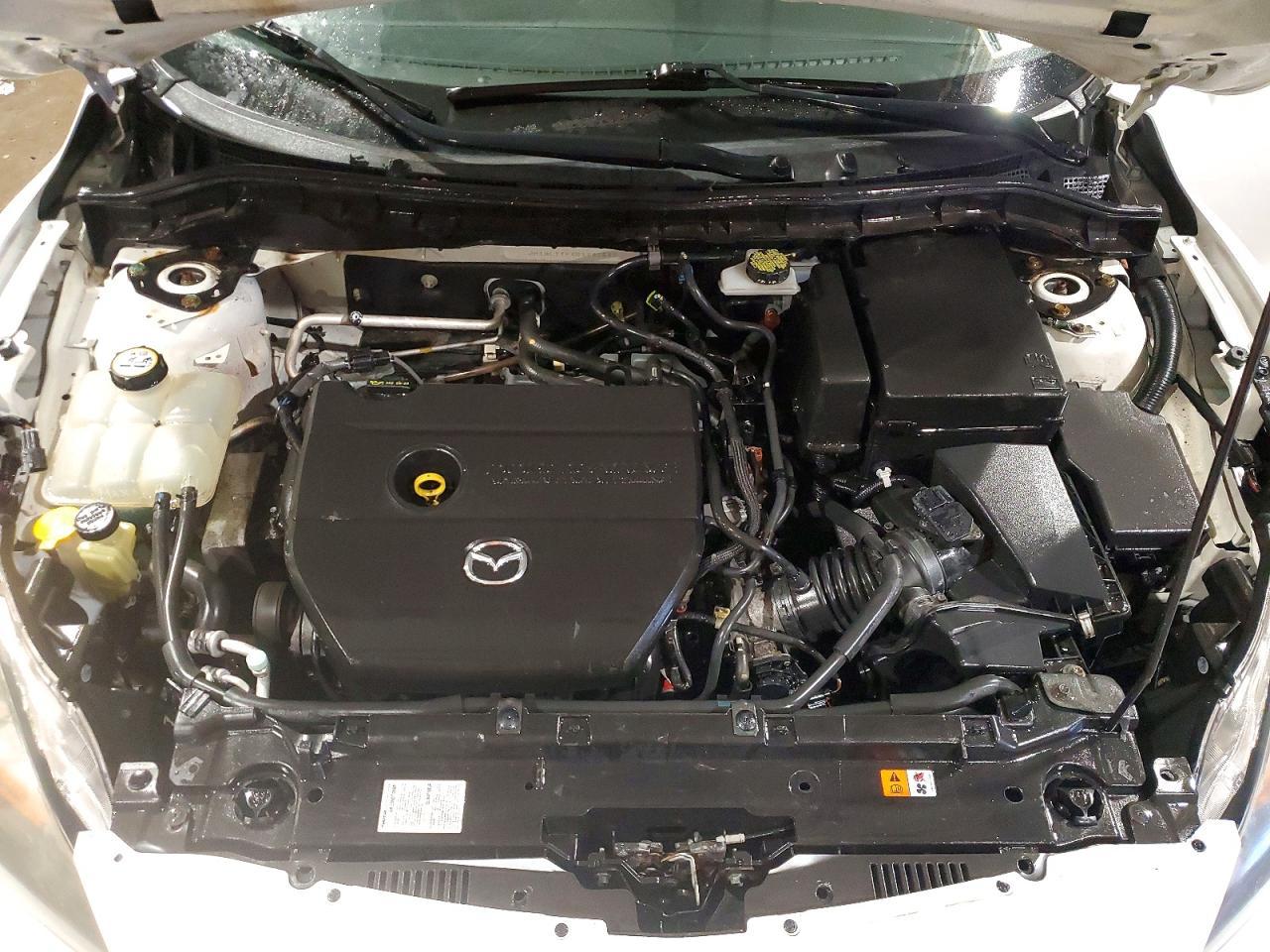 2013 MAZDA 3
