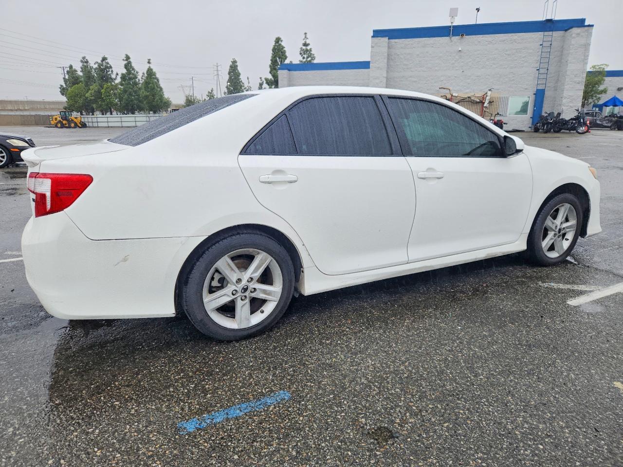 2014 TOYOTA CAMRY