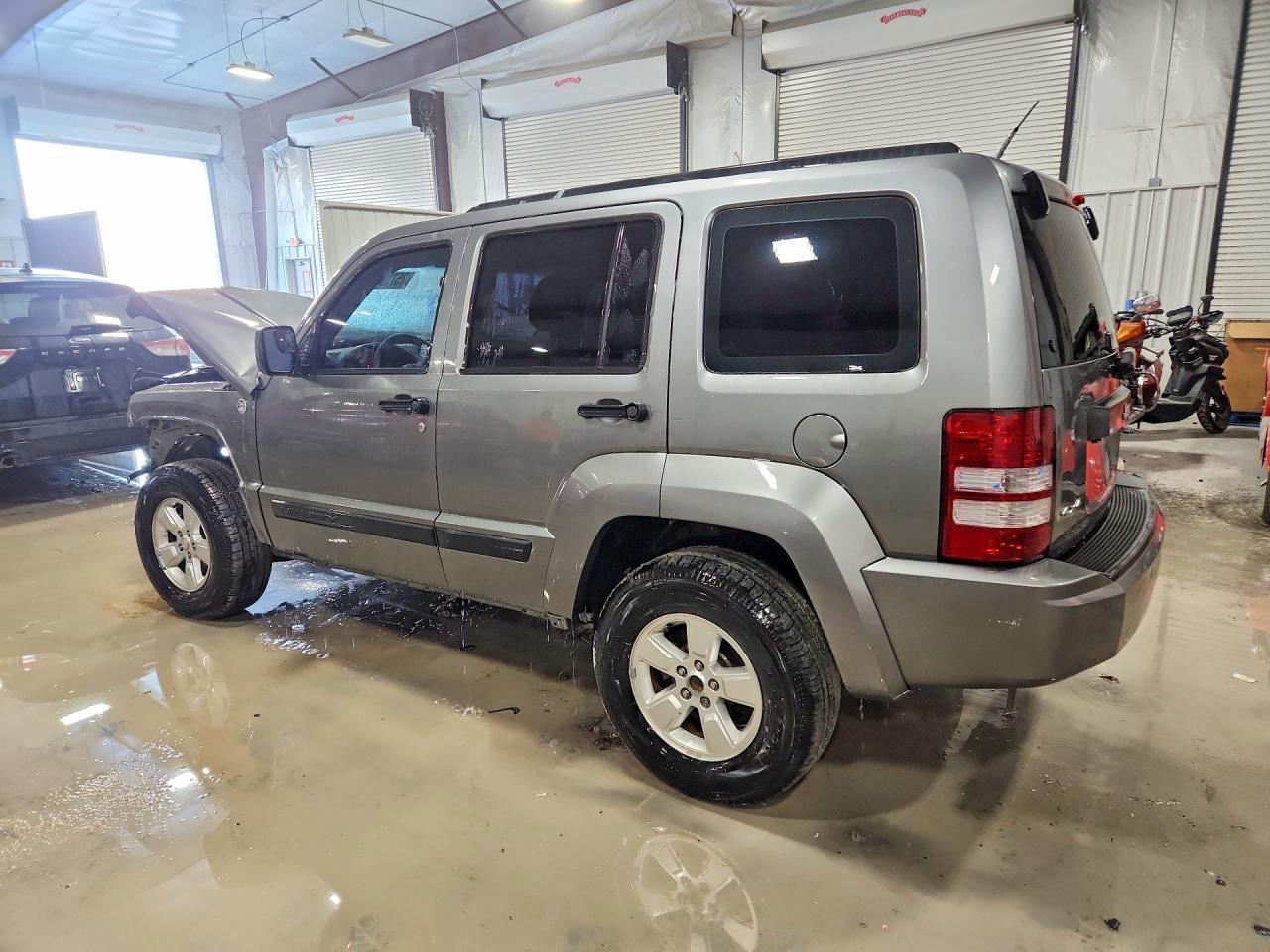 2012 JEEP Liberty