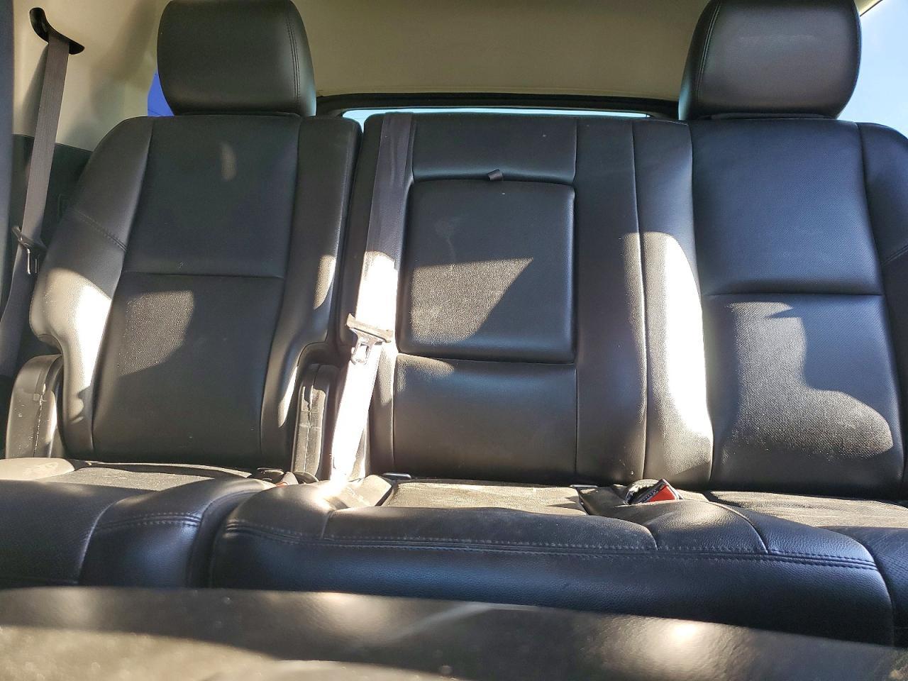 2011 CHEVROLET Tahoe
