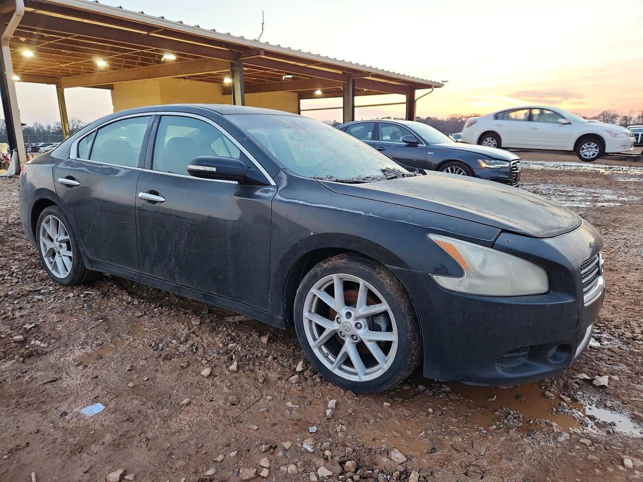 2009 NISSAN Maxima