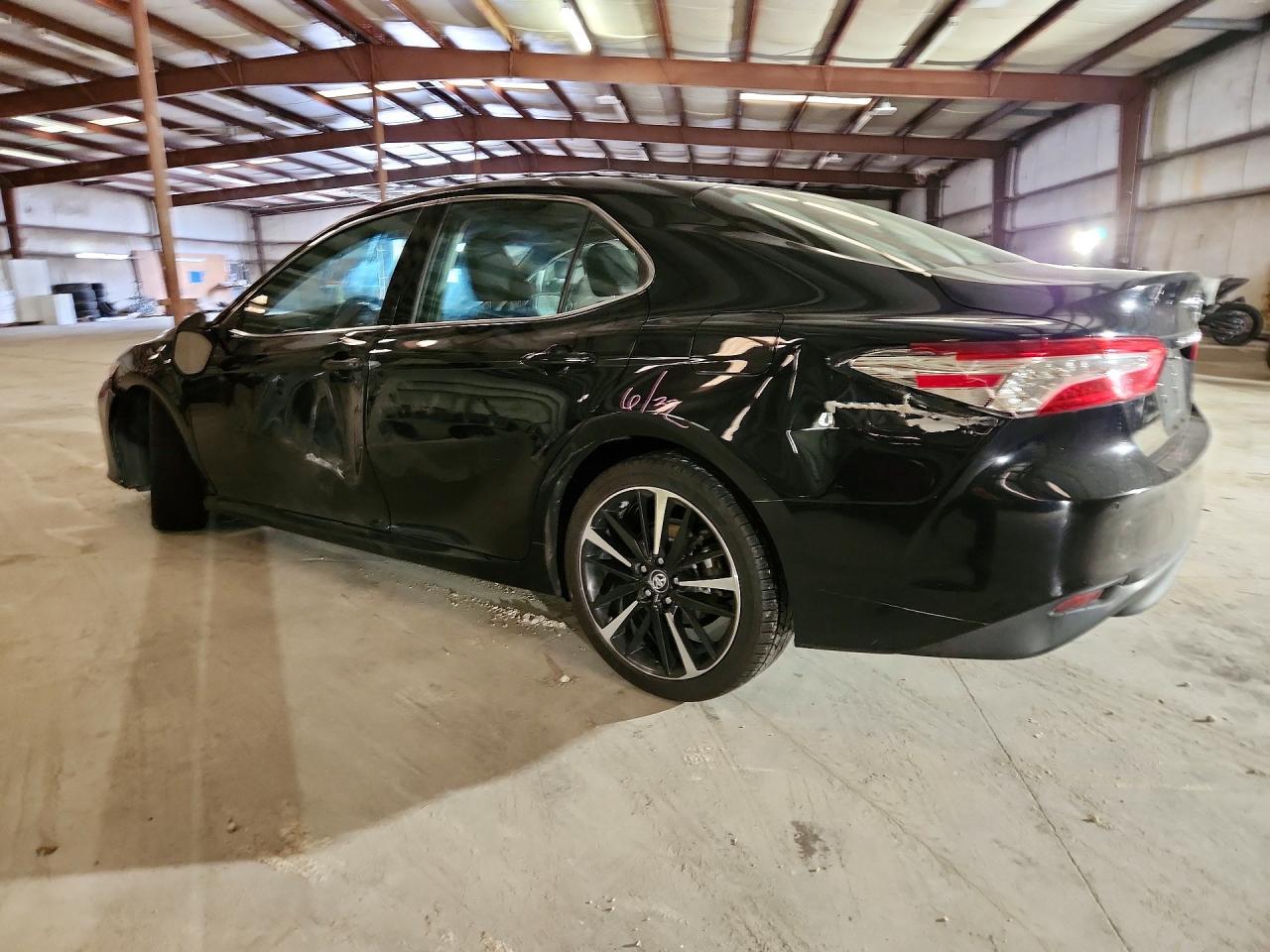 2018 TOYOTA CAMRY