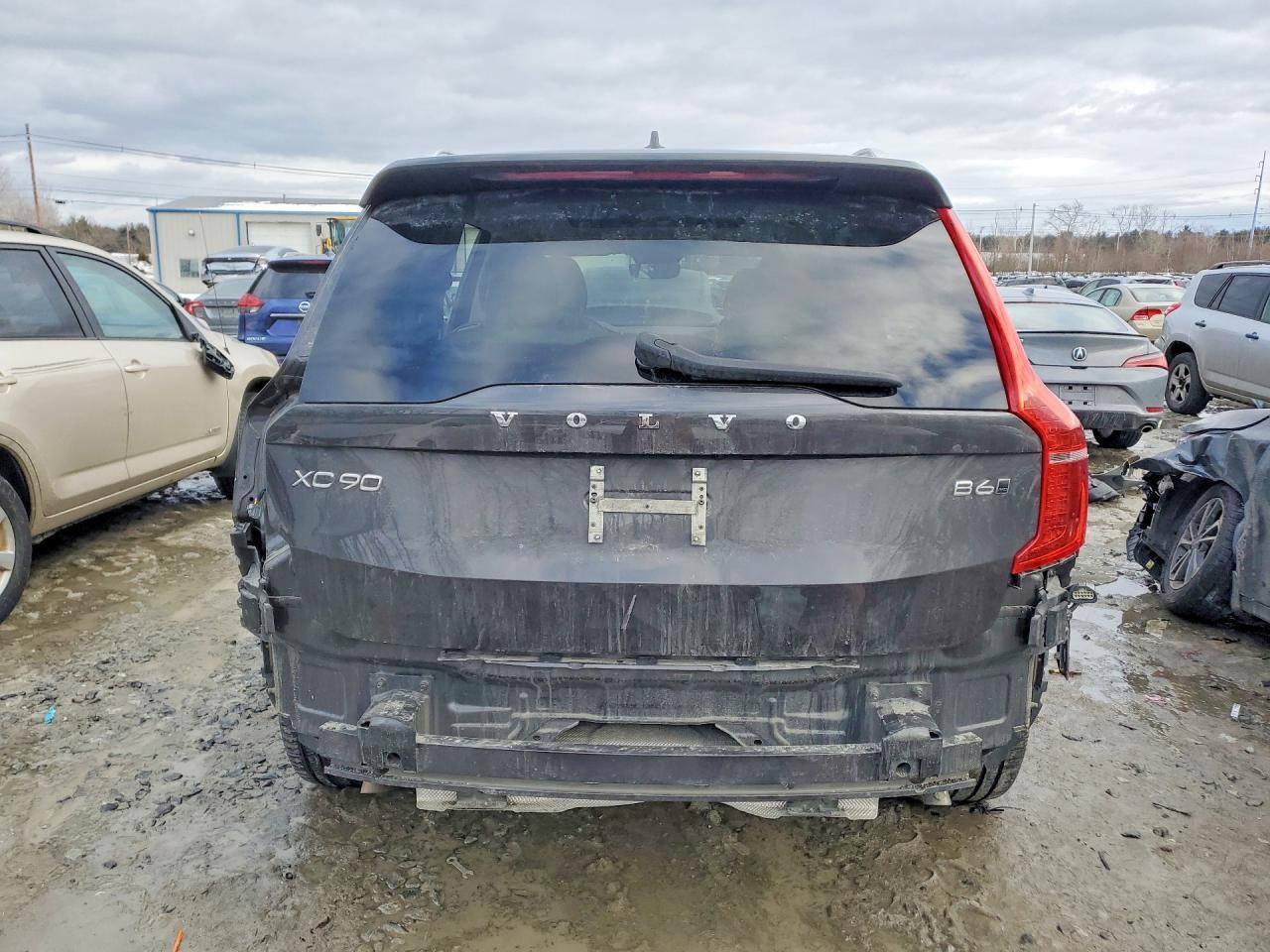 2023 VOLVO XC90