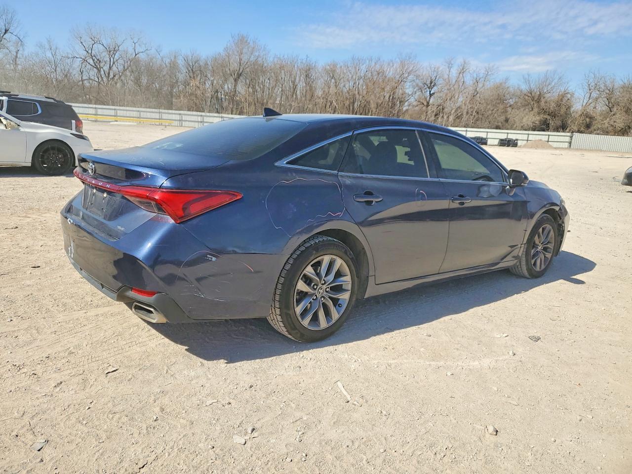 2020 TOYOTA Avalon