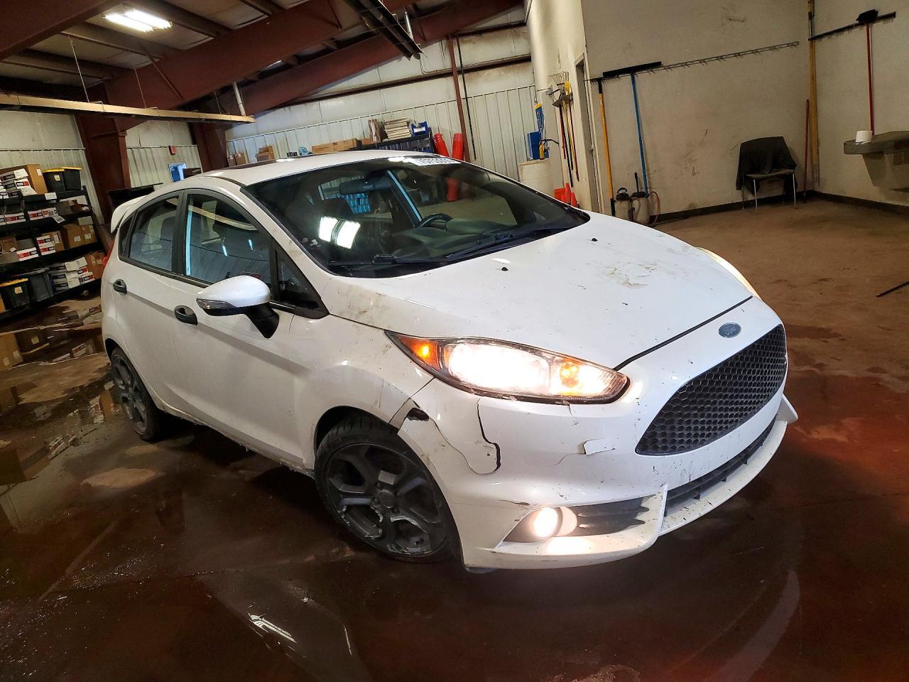 2016 FORD Fiesta