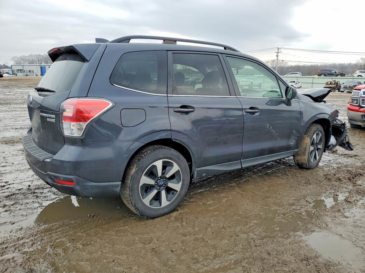 2017 SUBARU FORESTER