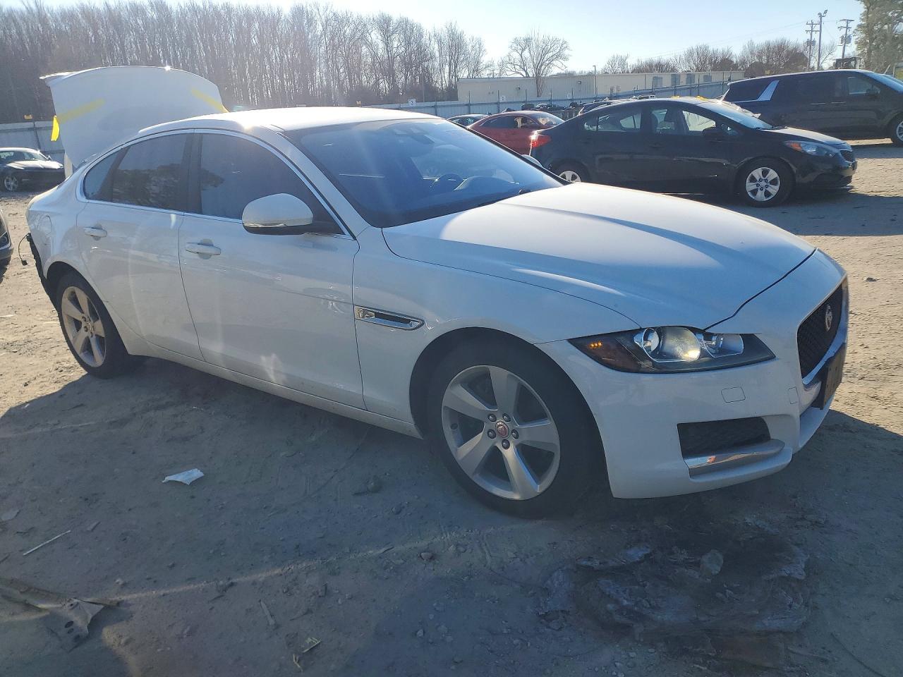 2017 JAGUAR XF