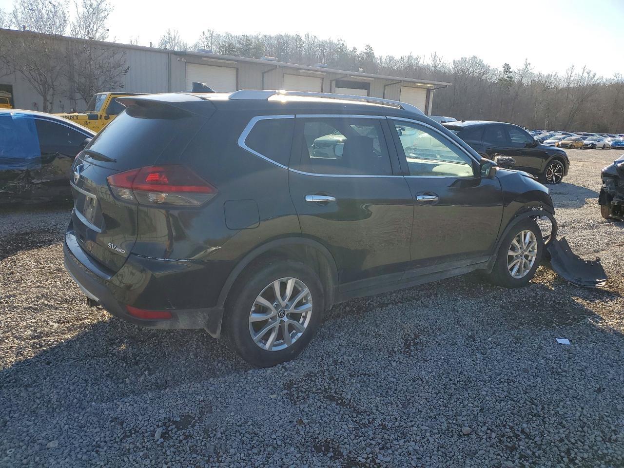 2018 NISSAN ROGUE