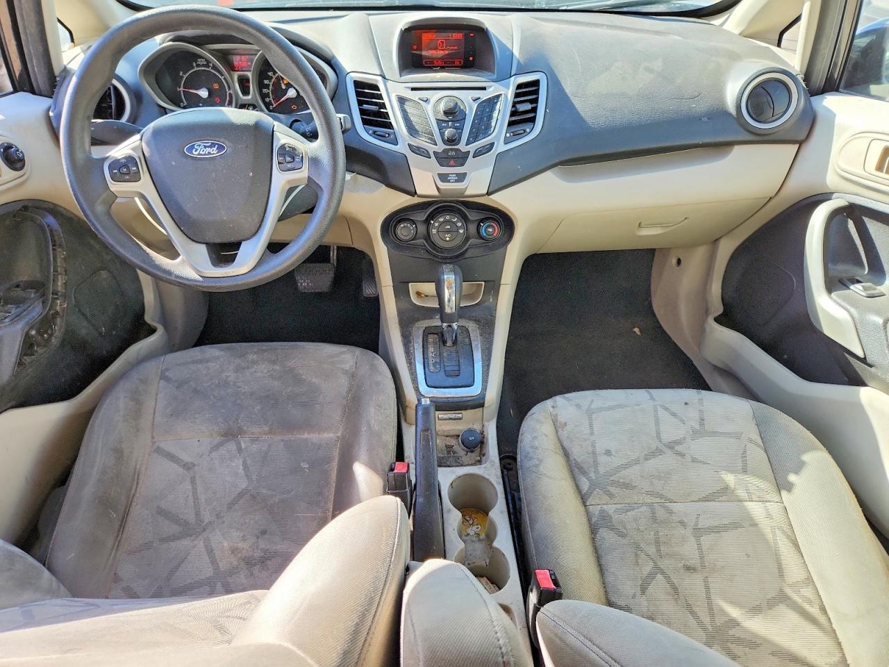 2013 FORD Fiesta