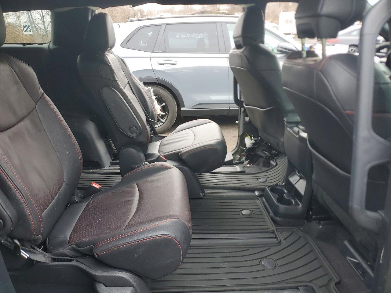 2025 TOYOTA SIENNA