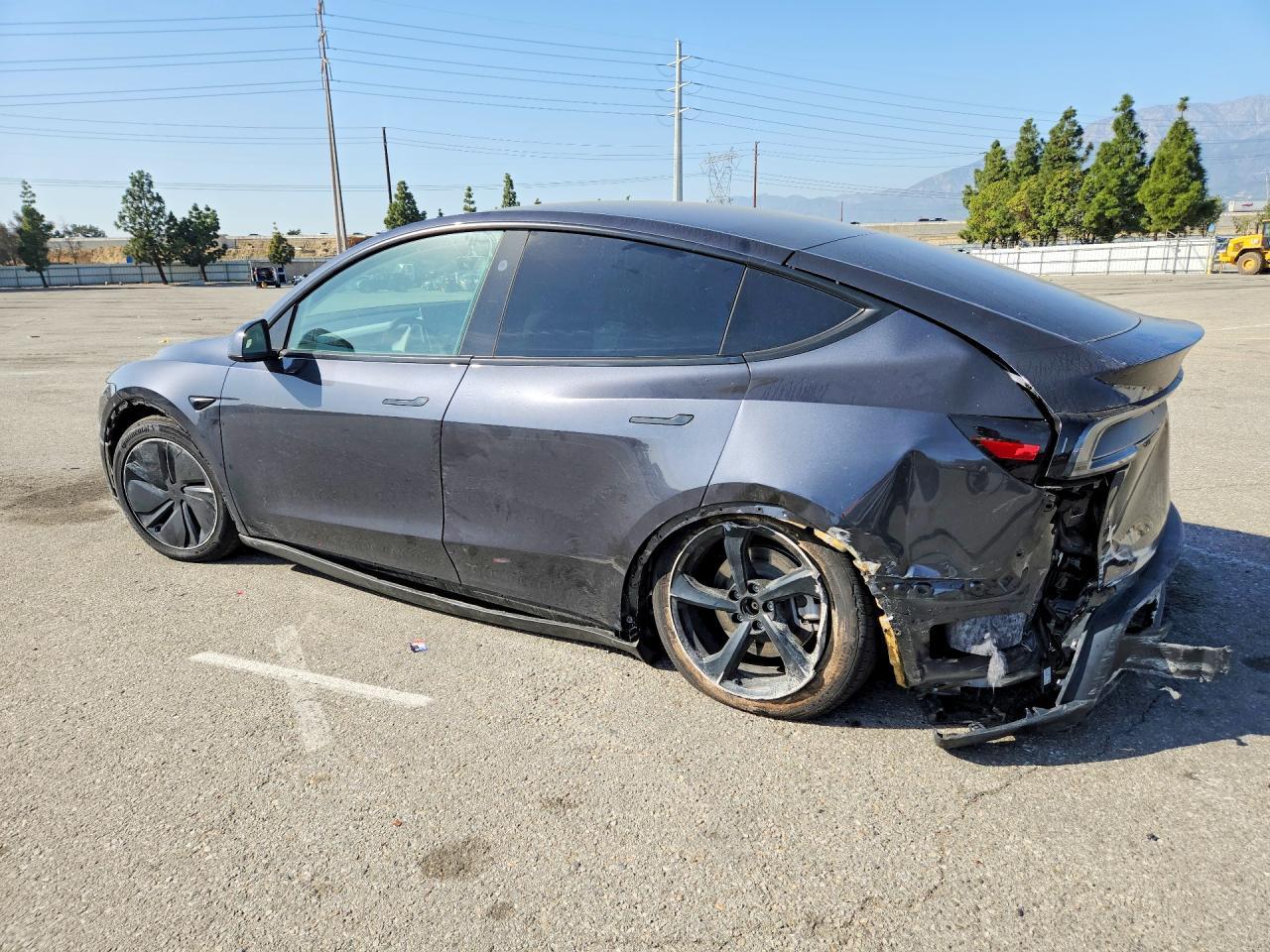 2026 TESLA MODEL Y