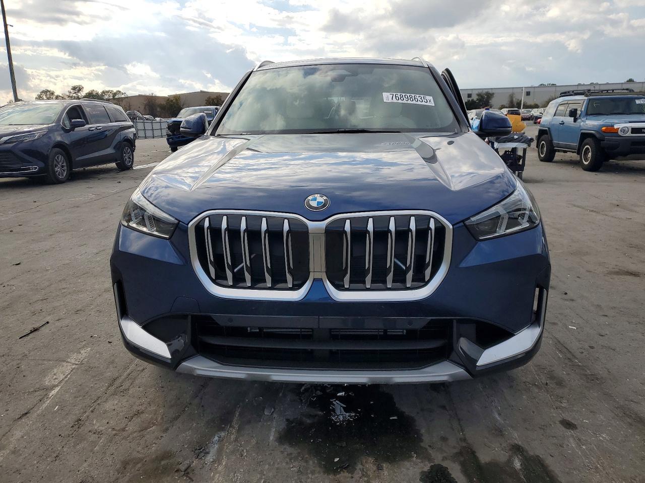 2025 BMW X1