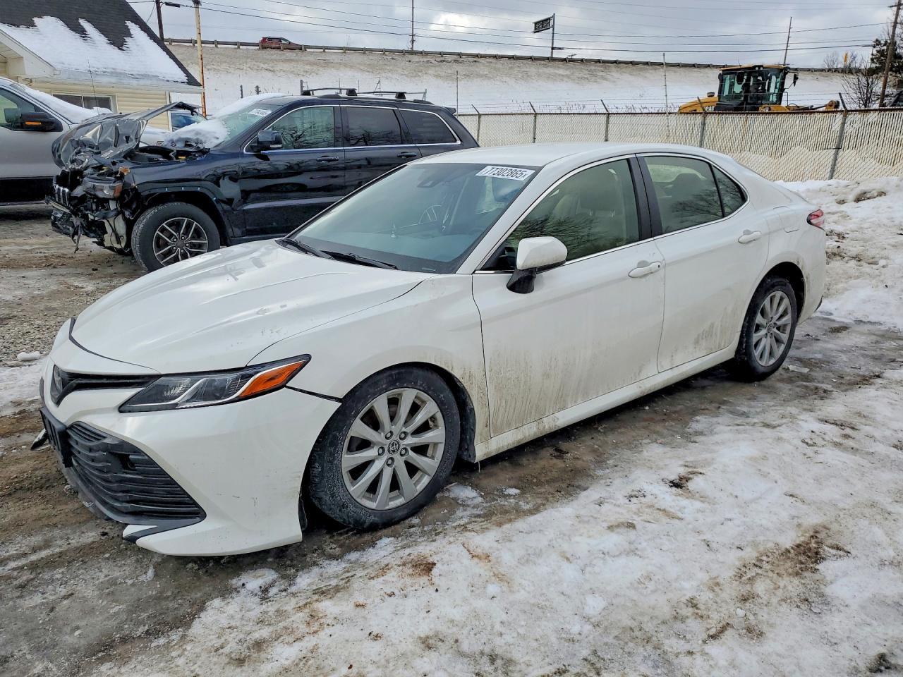 2018 TOYOTA CAMRY