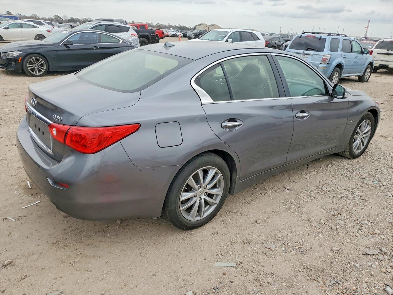 2016 INFINITI Q50