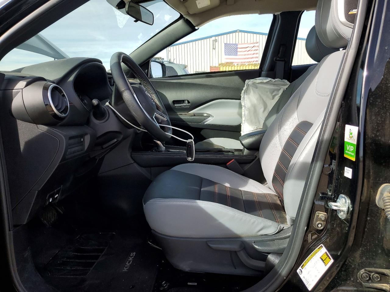 2023 NISSAN KICKS