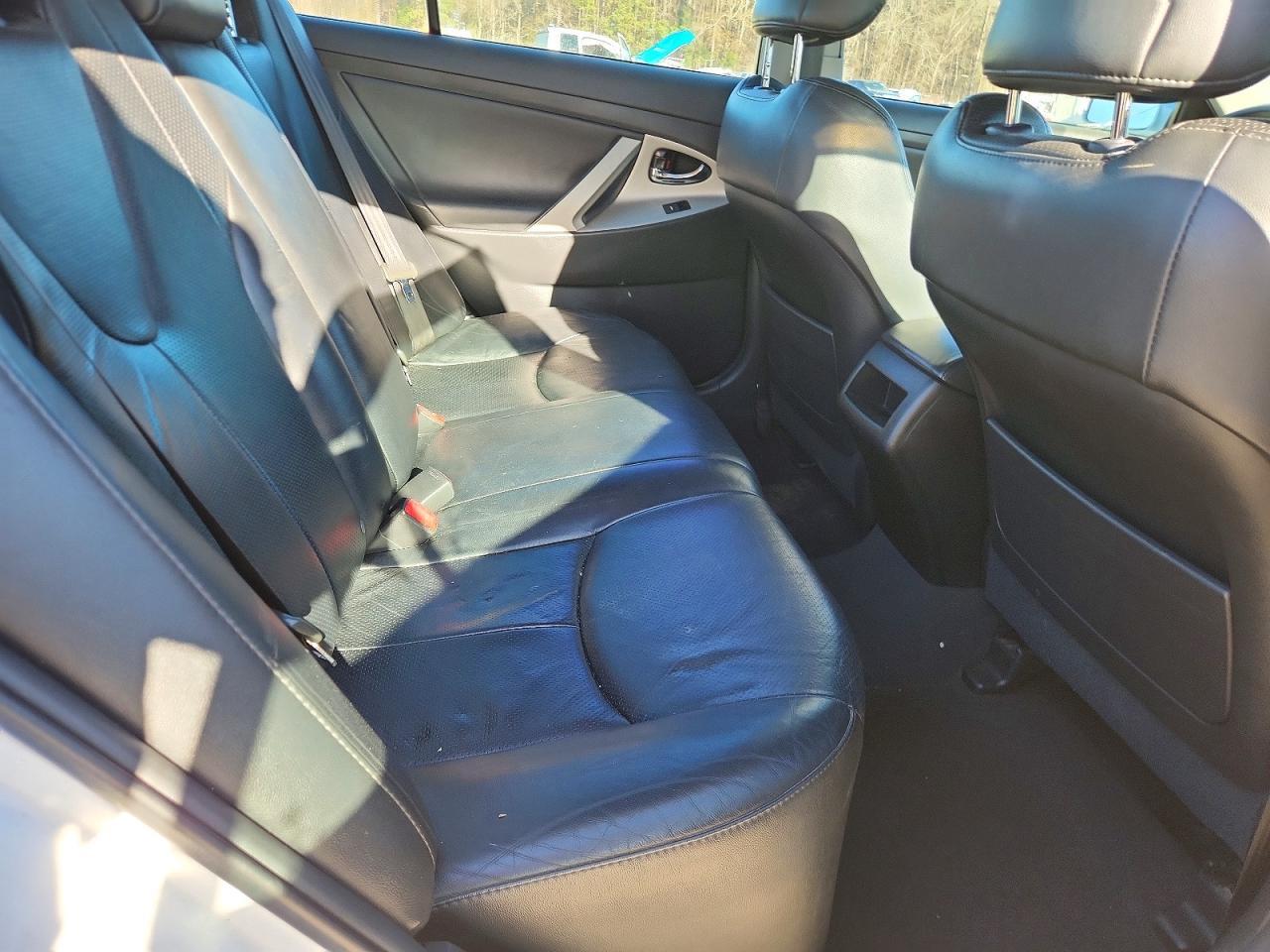 2011 TOYOTA CAMRY