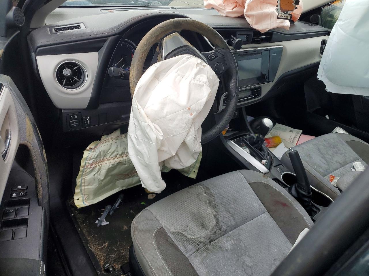2017 TOYOTA COROLLA