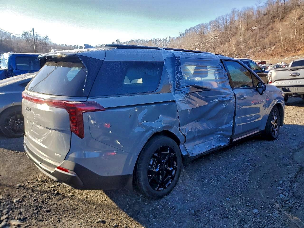 2025 KIA Carnival