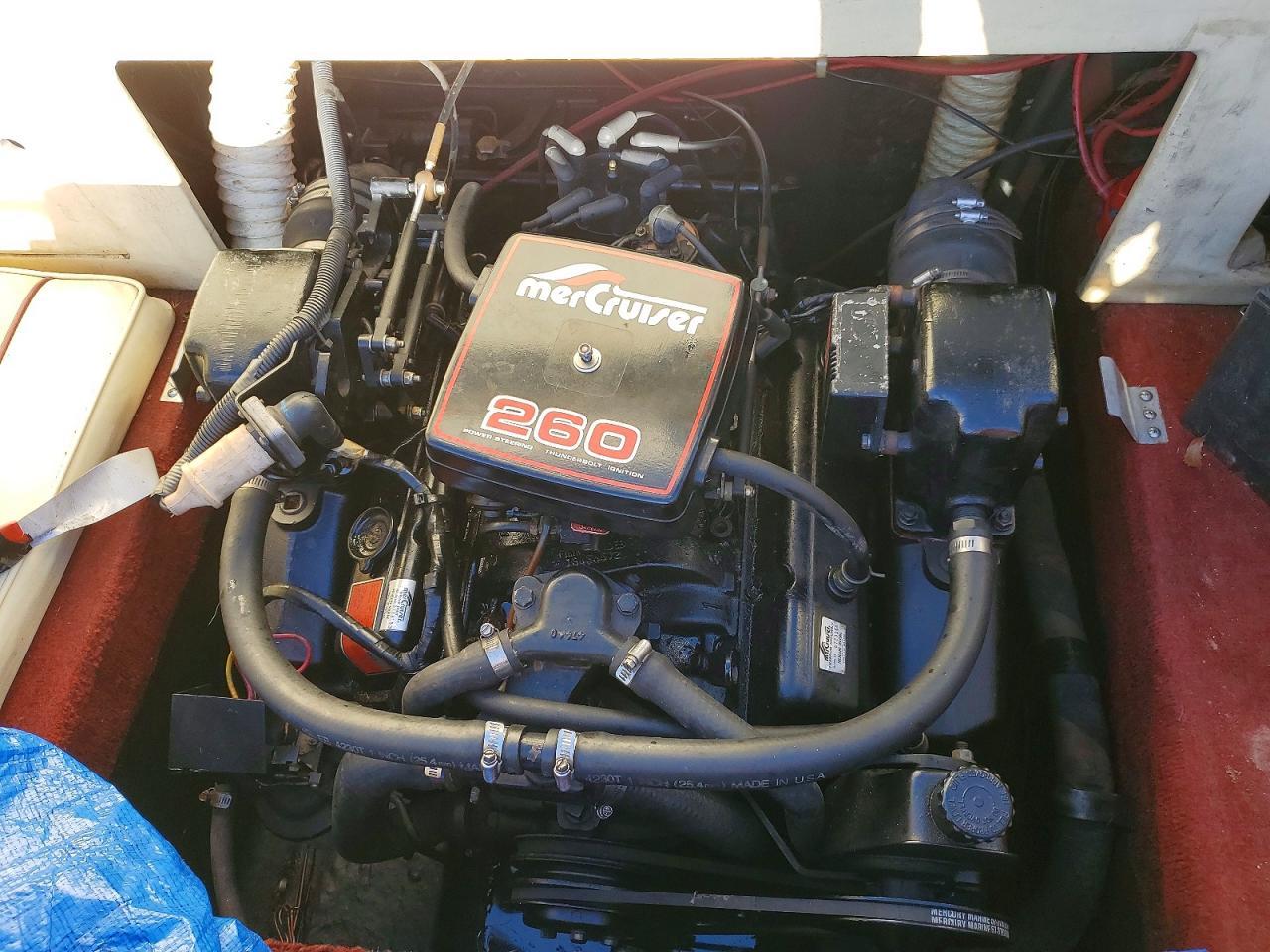 1984 LARSON Boat