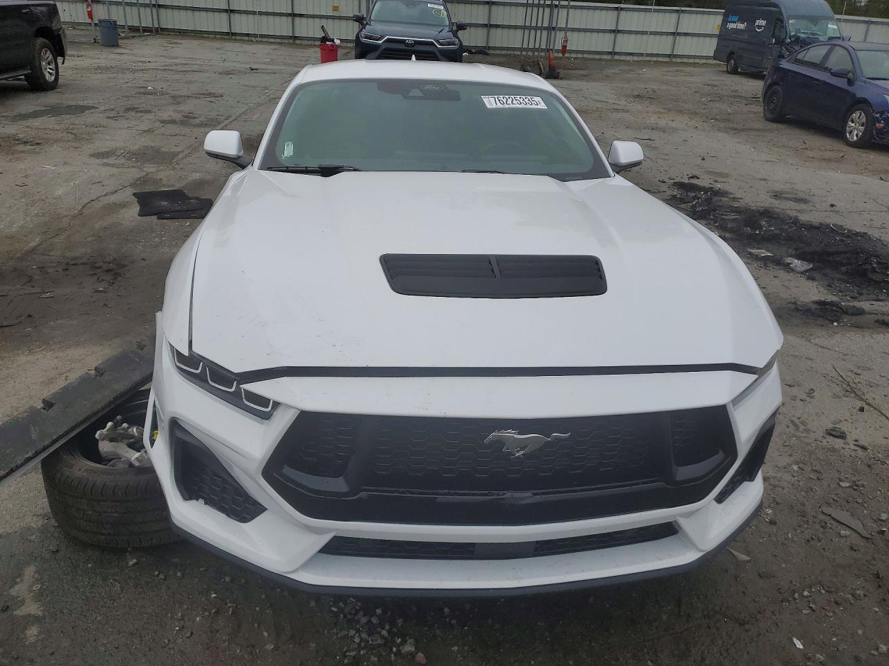 2025 FORD MUSTANG