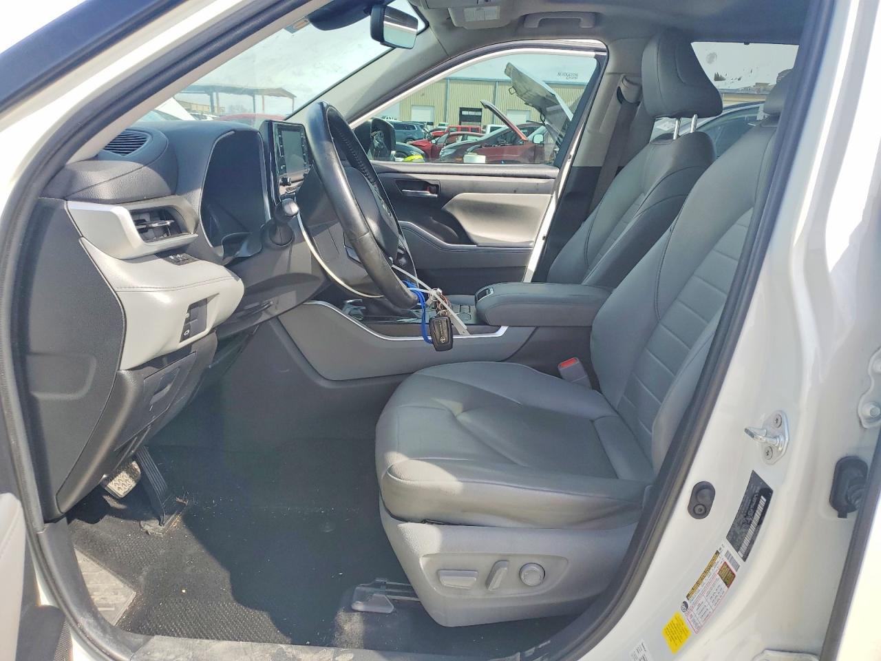 2020 TOYOTA HIGHLANDER