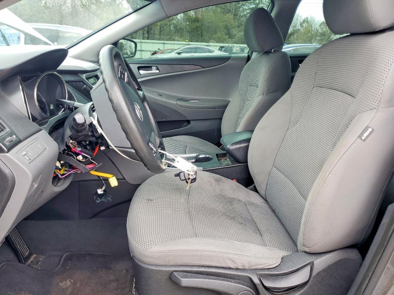 2011 HYUNDAI SONATA