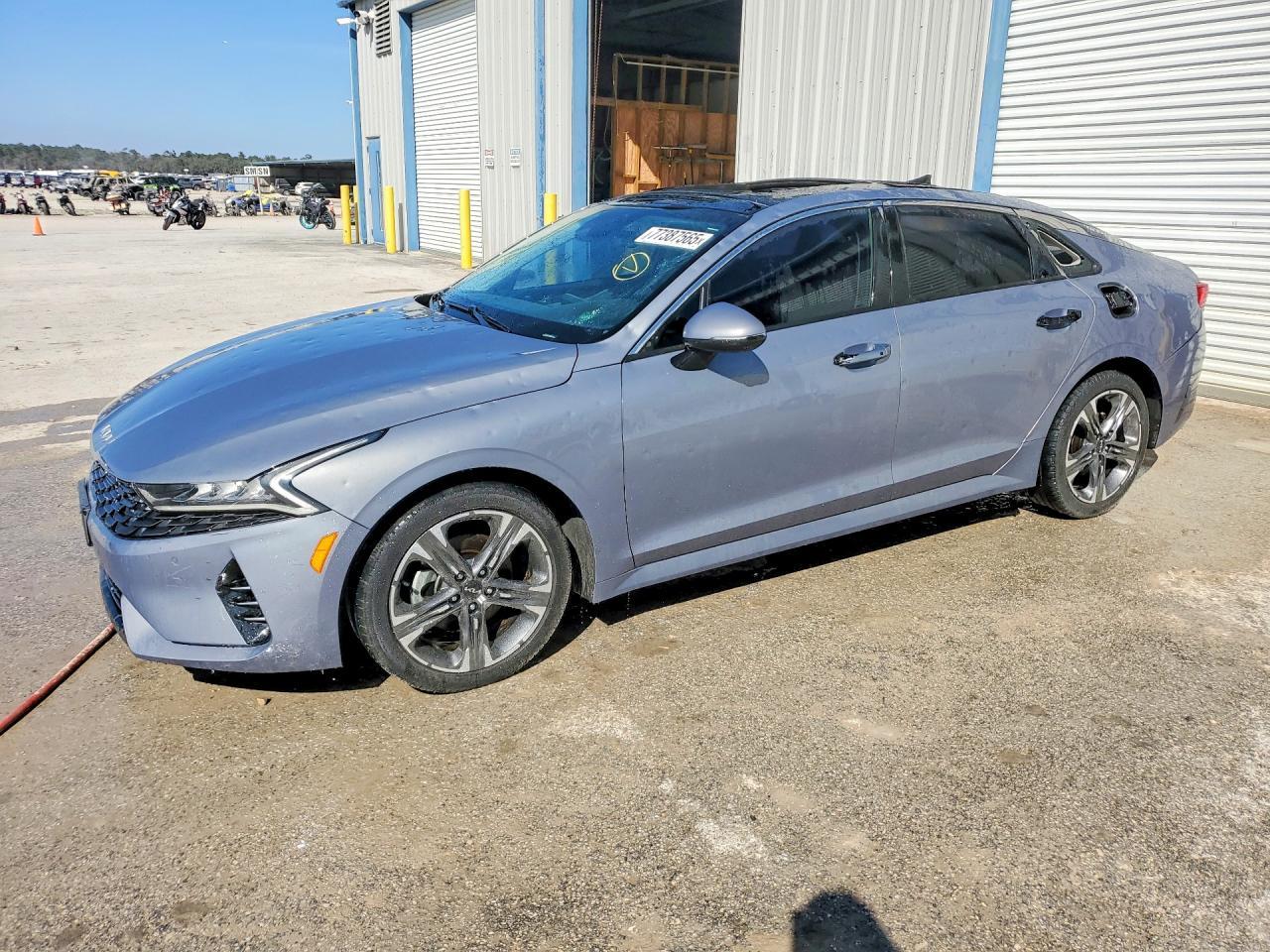 2022 KIA K5