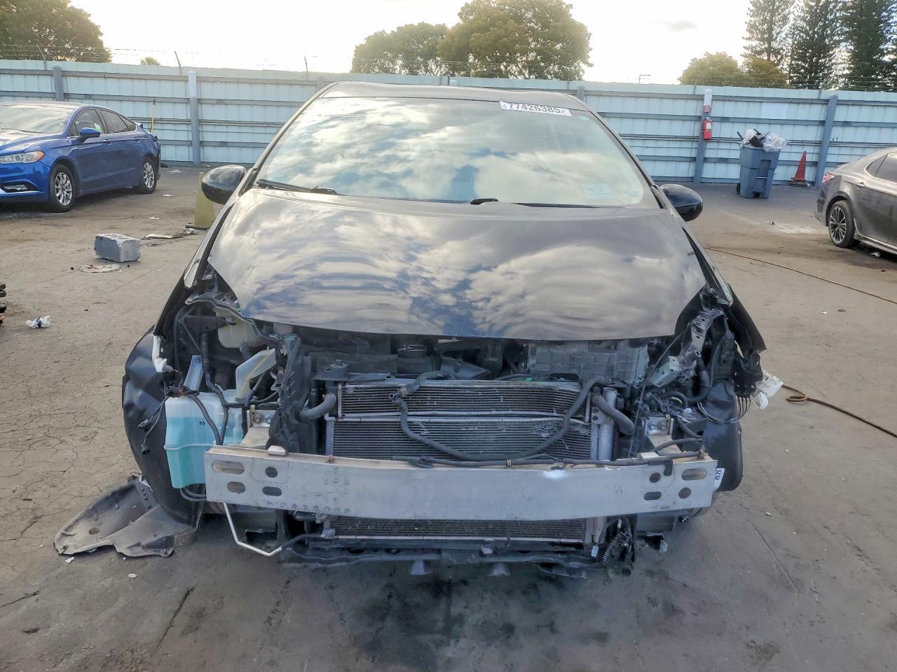 2015 TOYOTA PRIUS