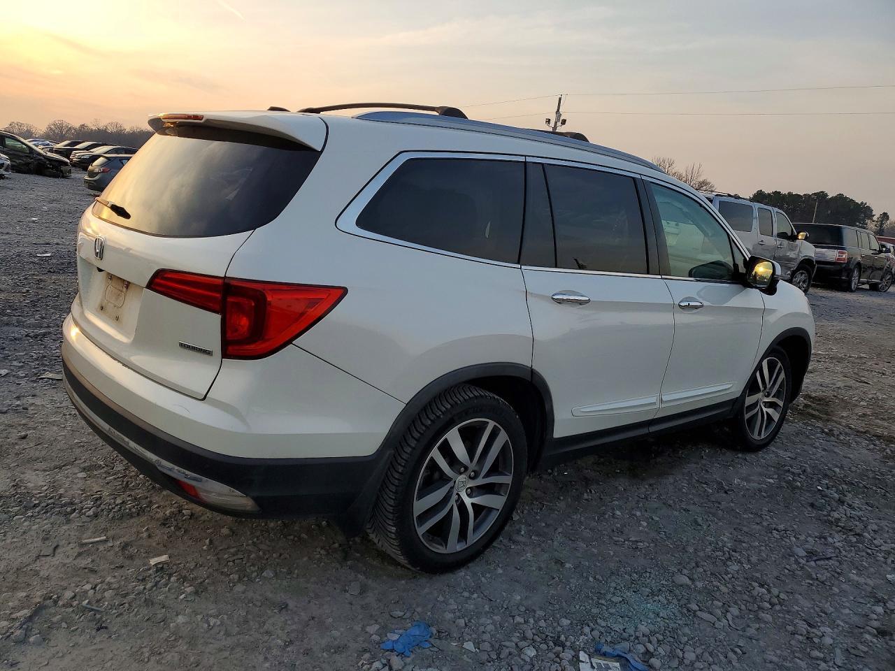 2016 HONDA PILOT