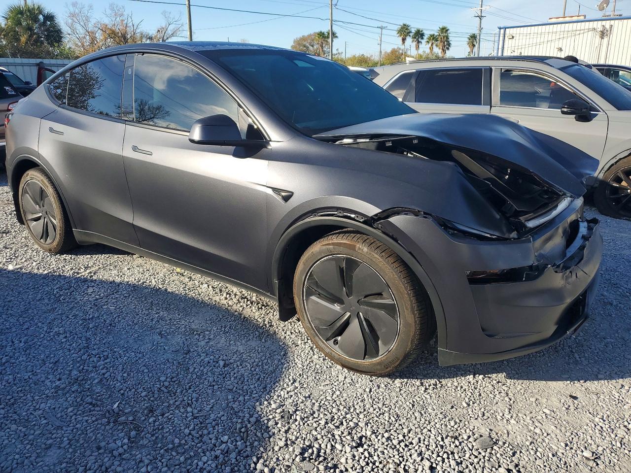 2026 TESLA MODEL Y