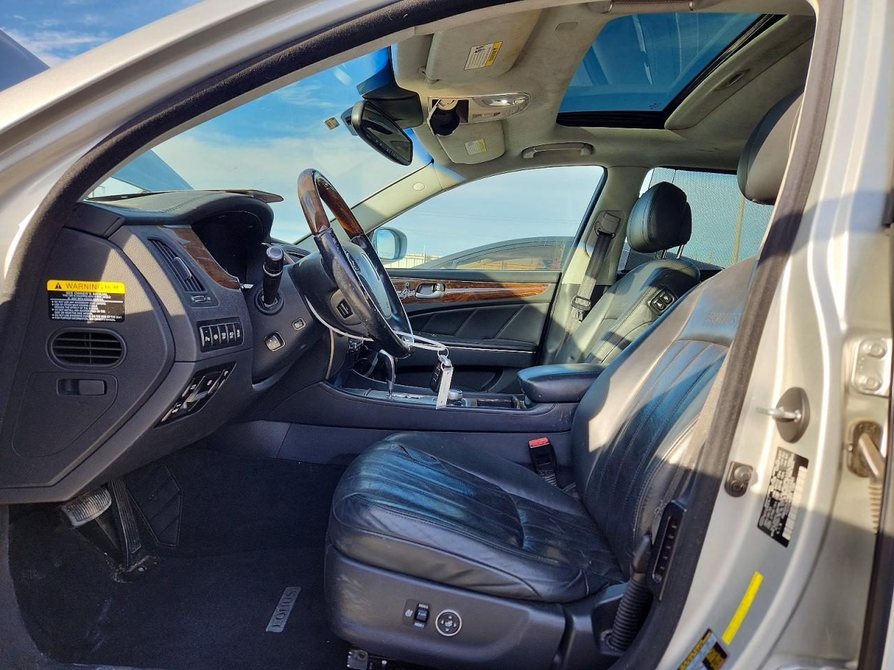 2011 HYUNDAI Equus