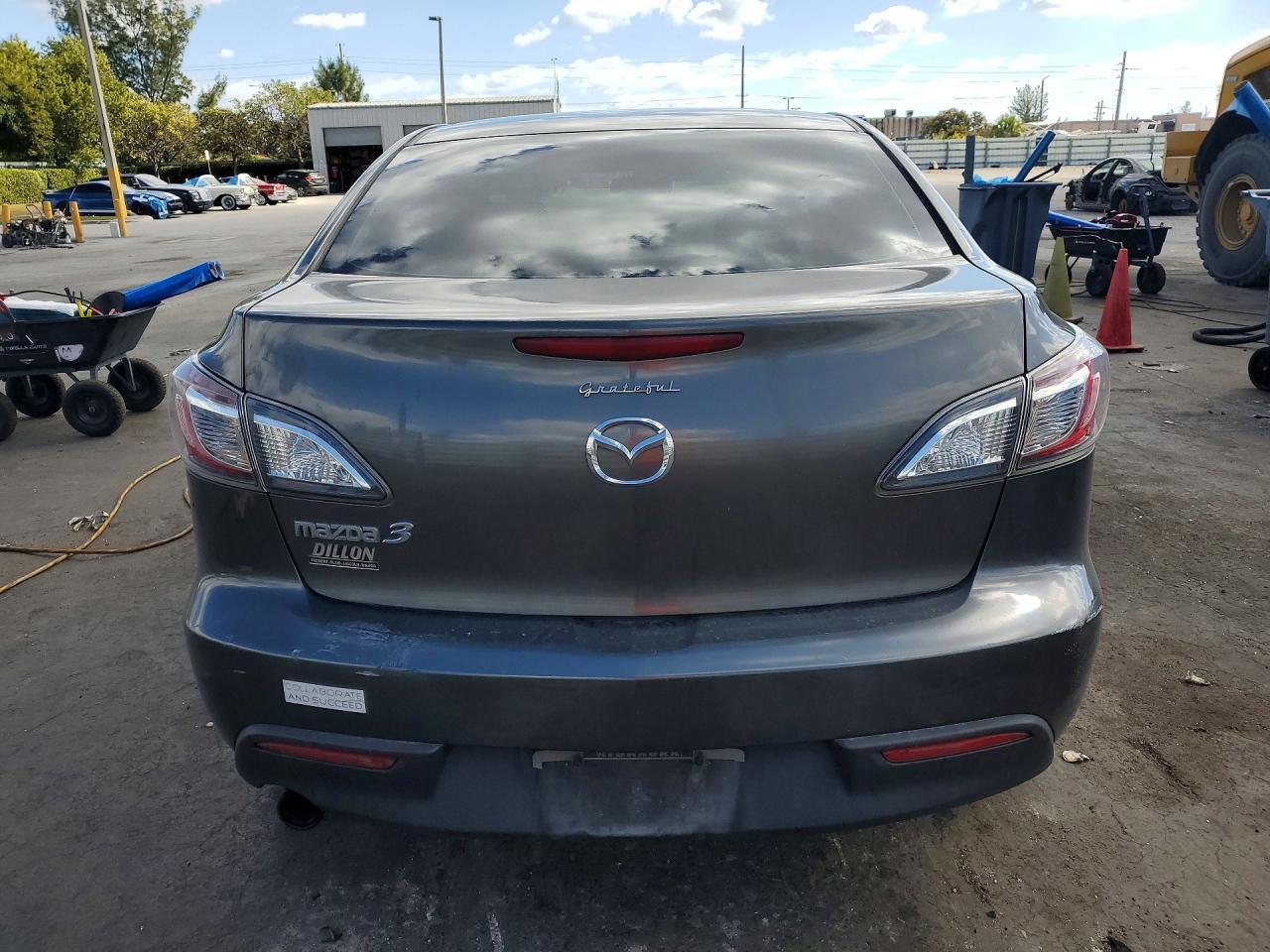 2010 MAZDA 3