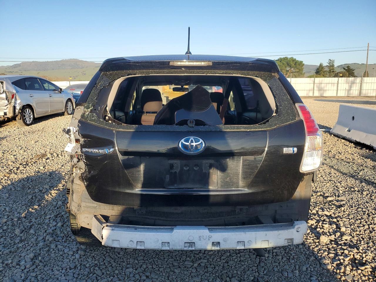 2016 TOYOTA PRIUS V