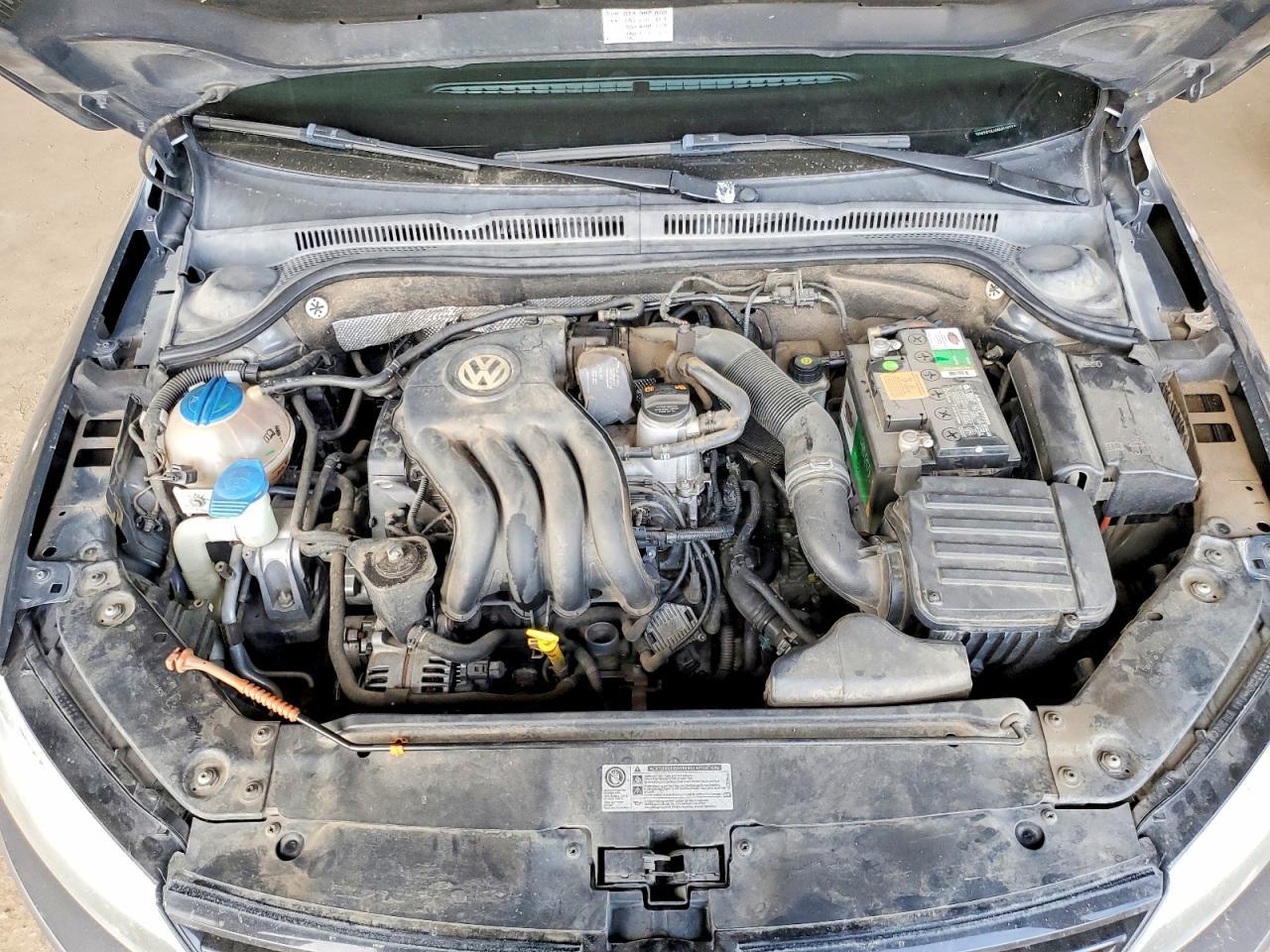 2011 VOLKSWAGEN JETTA