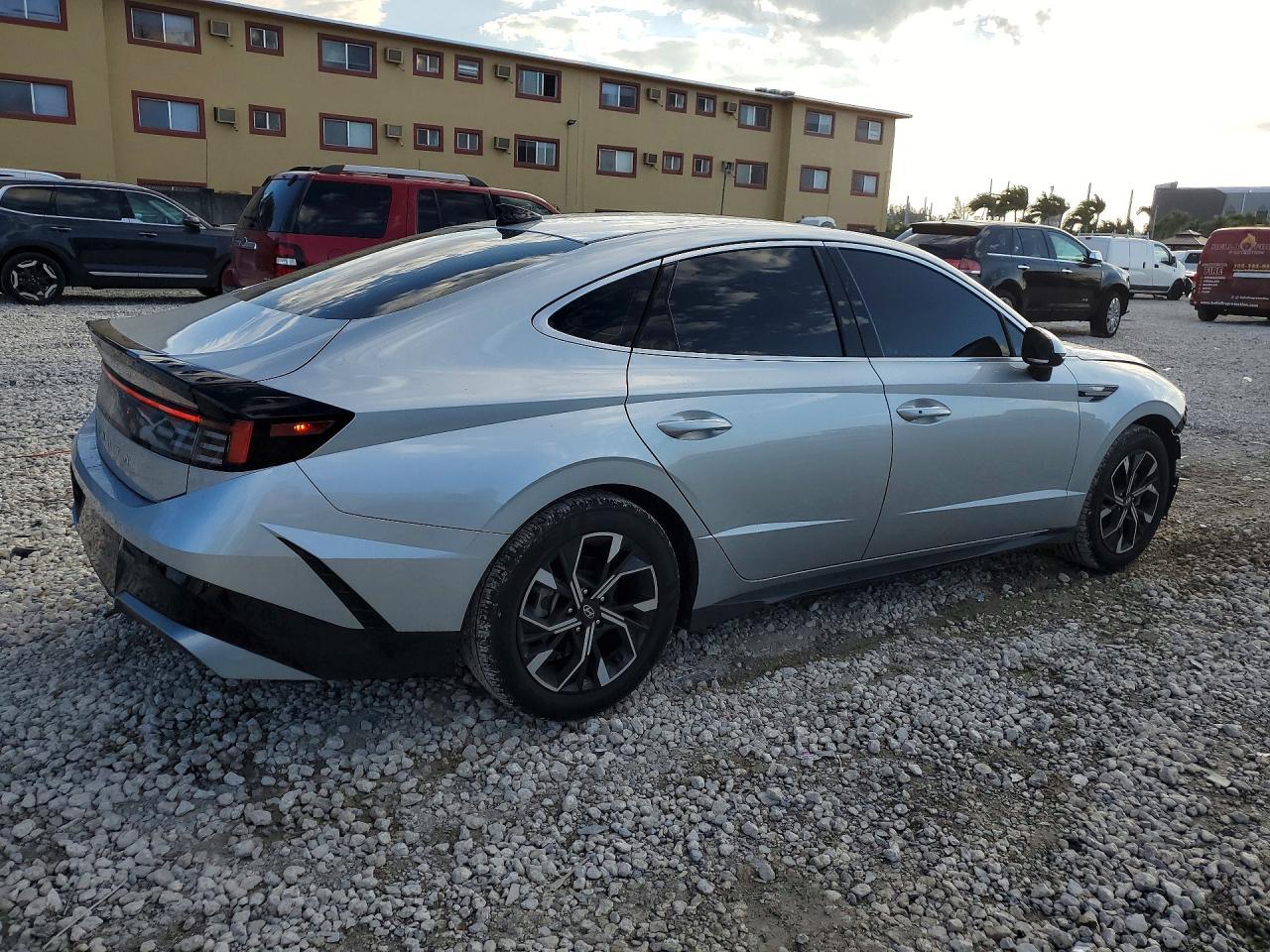 2025 HYUNDAI SONATA