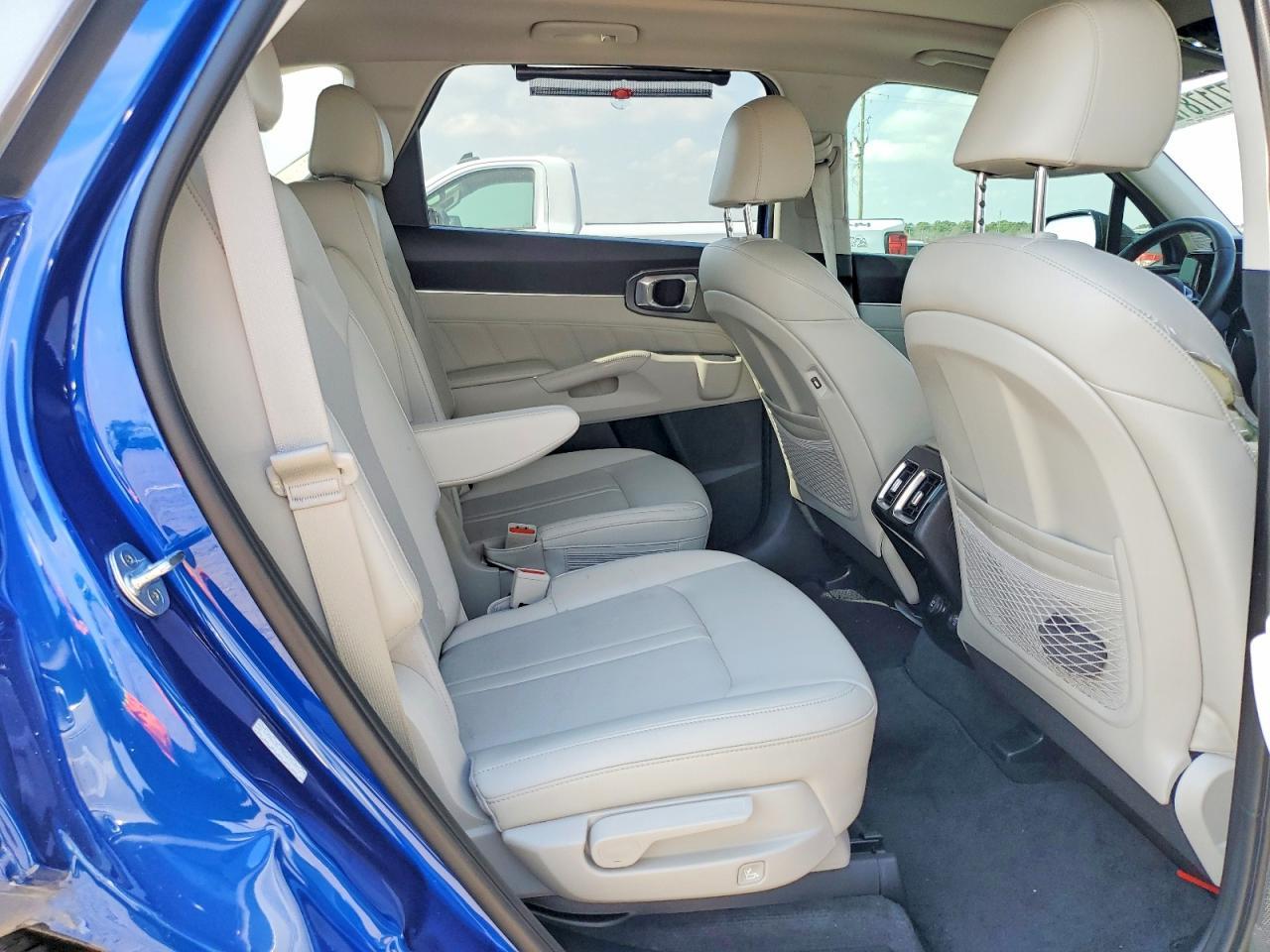 2022 KIA SORENTO
