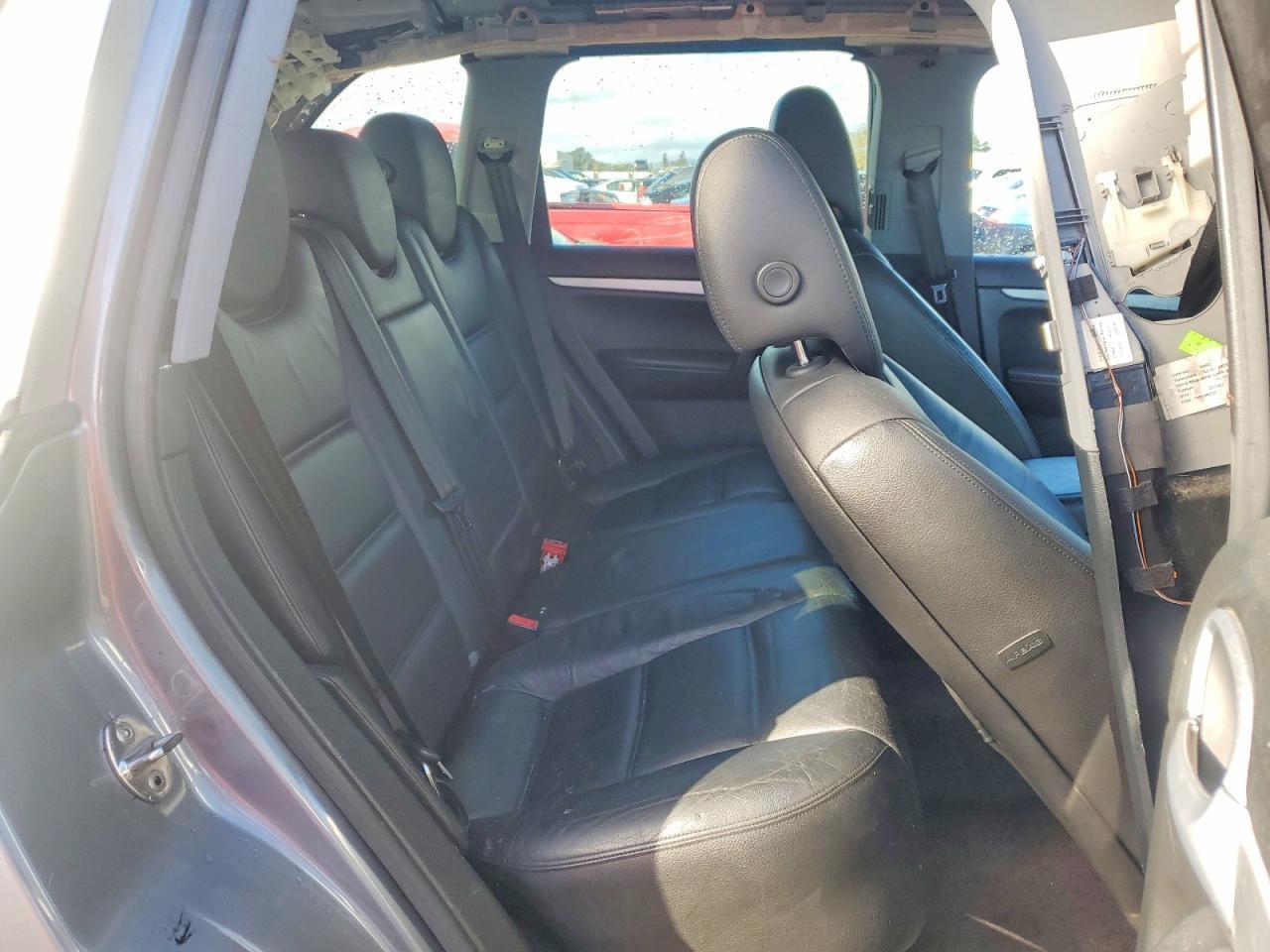 2004 PORSCHE CAYENNE
