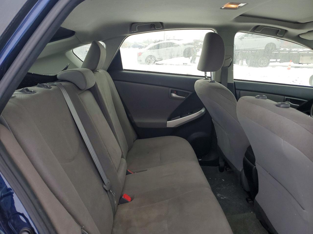 2015 TOYOTA PRIUS