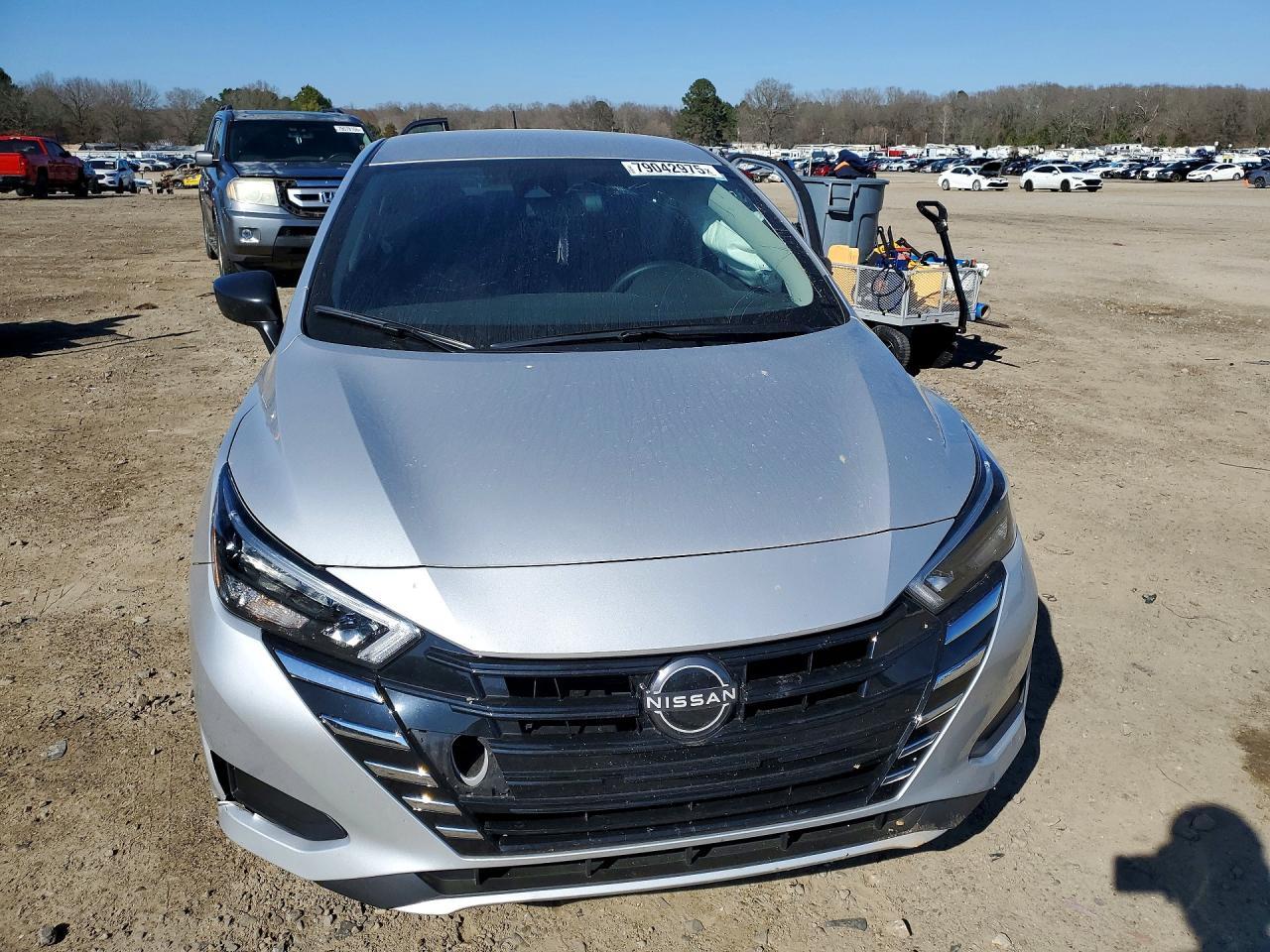 2025 NISSAN VERSA